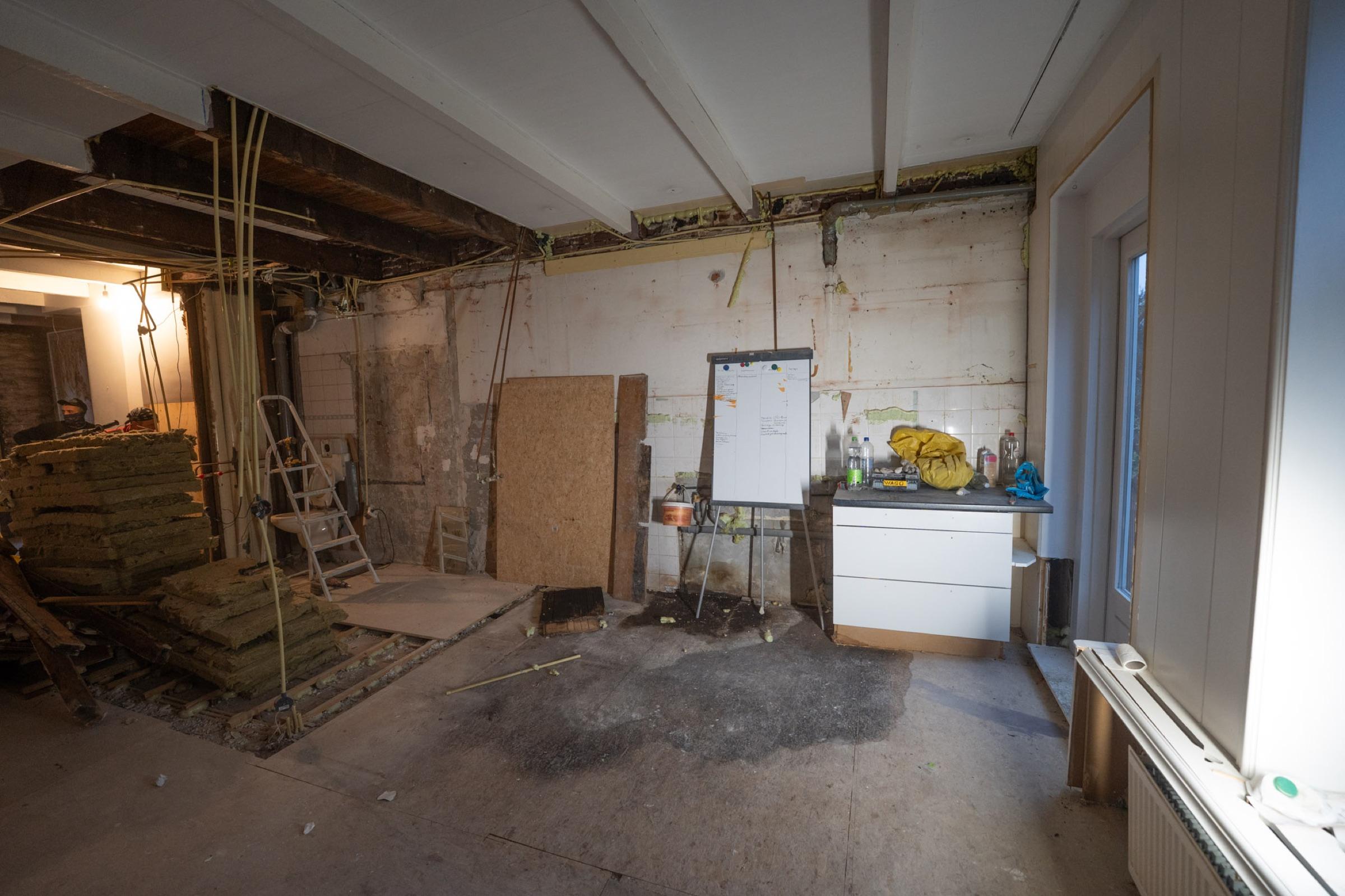 Open-space kitchen, Amsterdam — before renovation