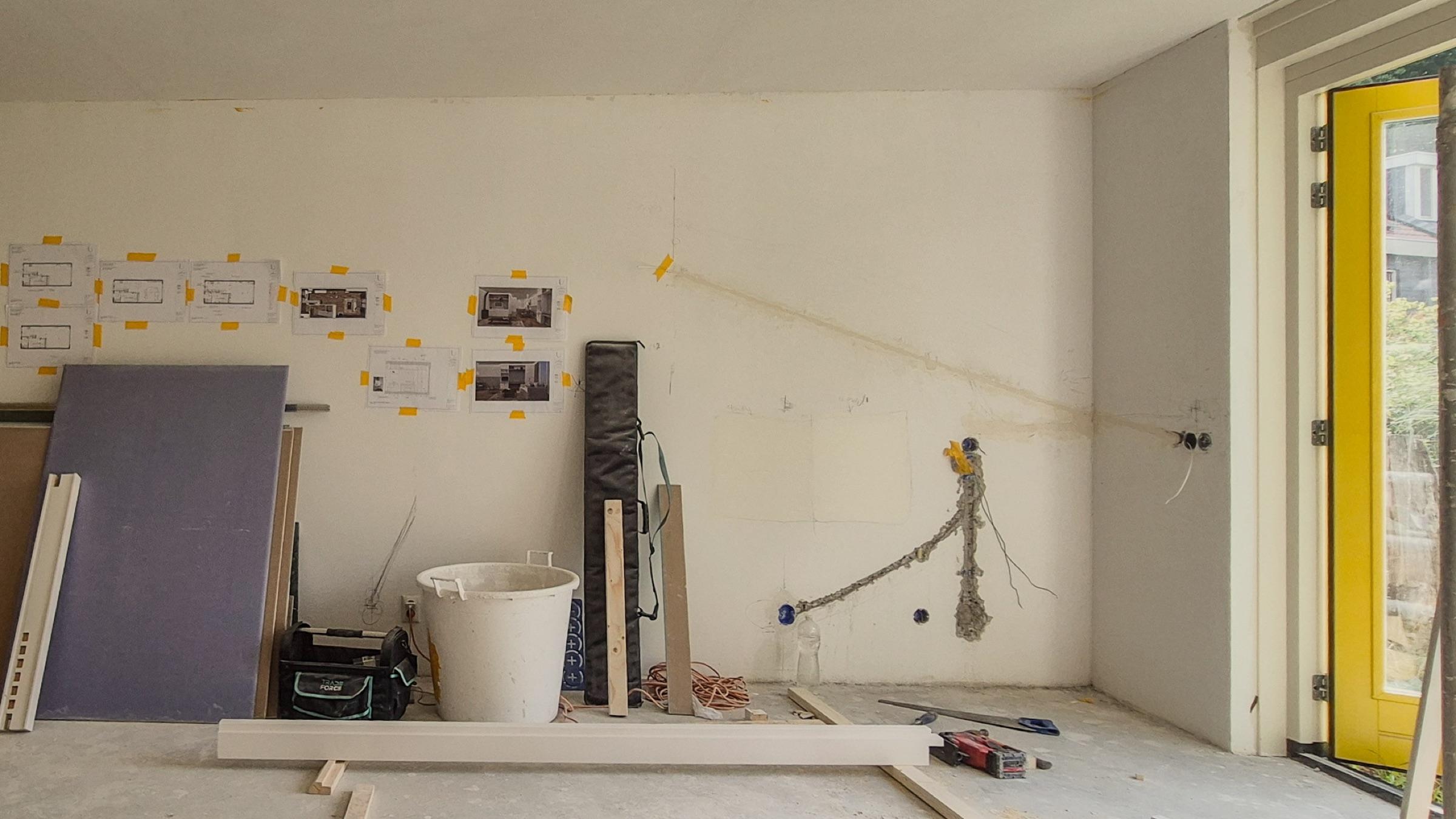 Built-in living room furniture - before renovation